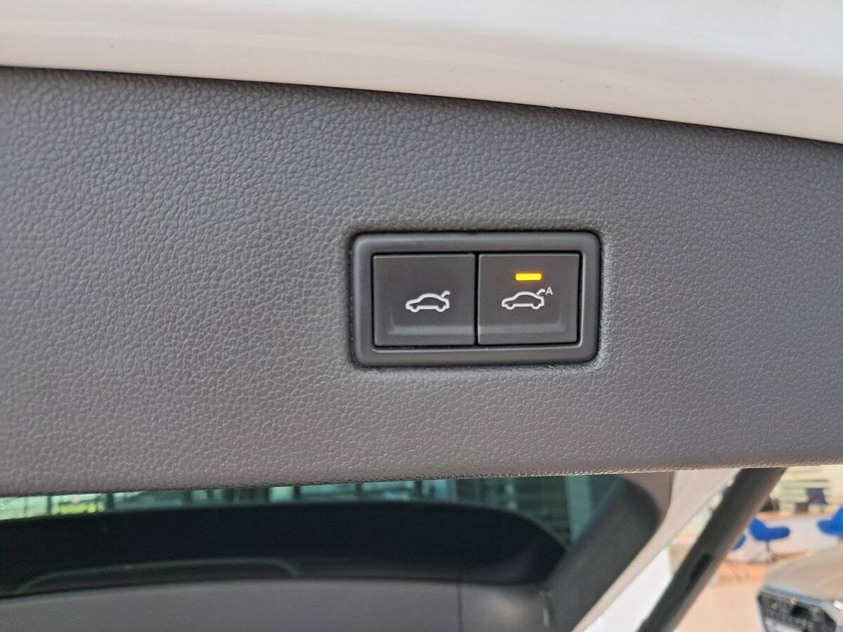Купить Volkswagen Tiguan с пробегом. Фото: #18