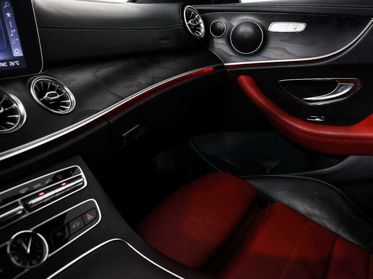 Купить Mercedes-Benz E-Класс с пробегом. Фото: #13