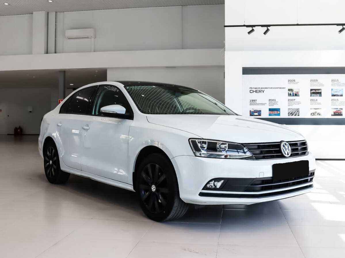 Купить Volkswagen Jetta с пробегом. Фото: #2