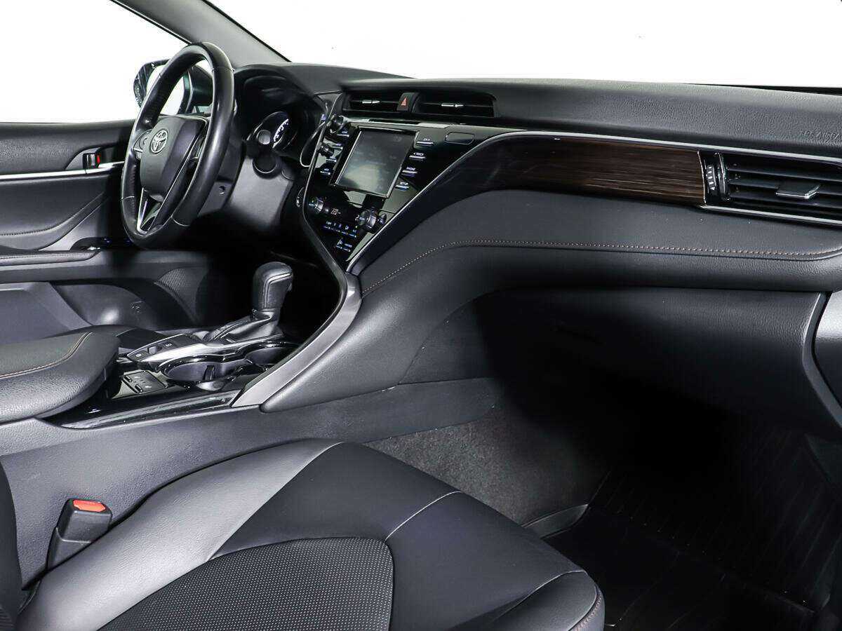 Купить Toyota Camry с пробегом. Фото: #7