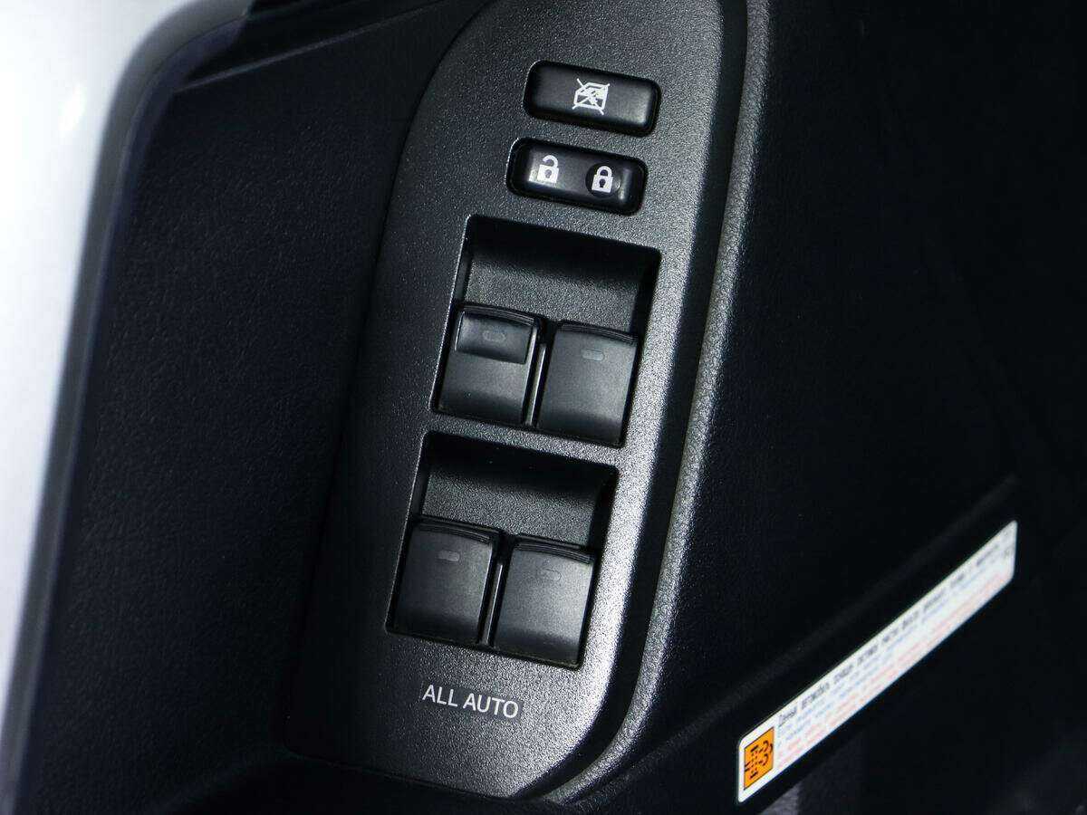 Купить Toyota Land Cruiser Prado с пробегом. Фото: #15