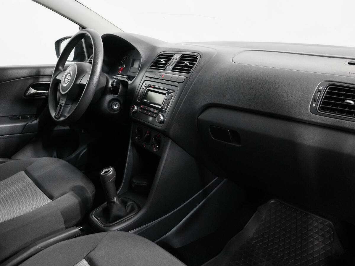 Купить Volkswagen Polo с пробегом. Фото: #8