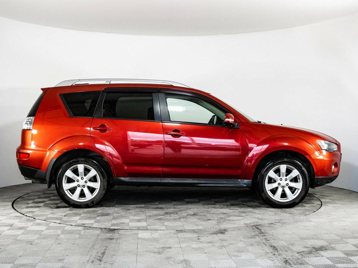 Купить Mitsubishi Outlander с пробегом. Фото: #3