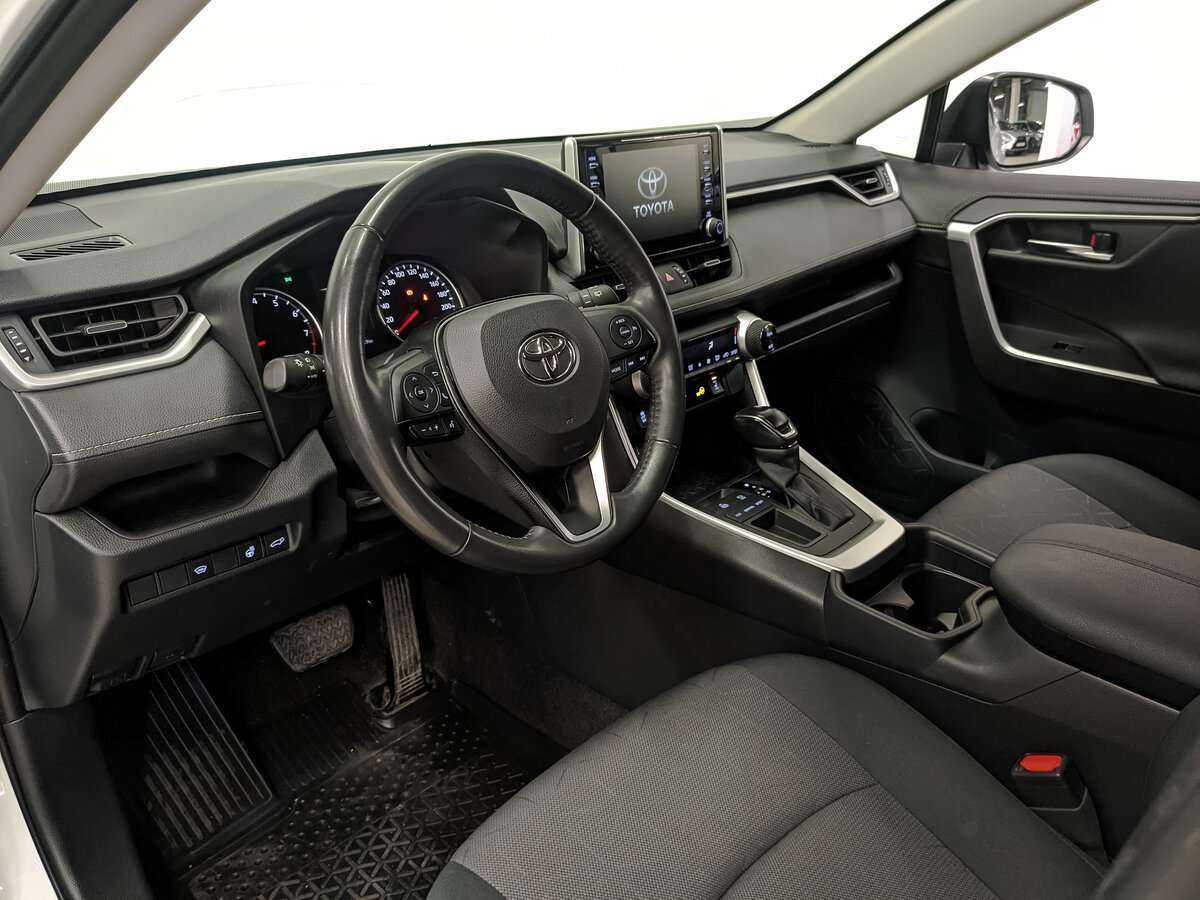 Купить Toyota RAV4 с пробегом. Фото: #10