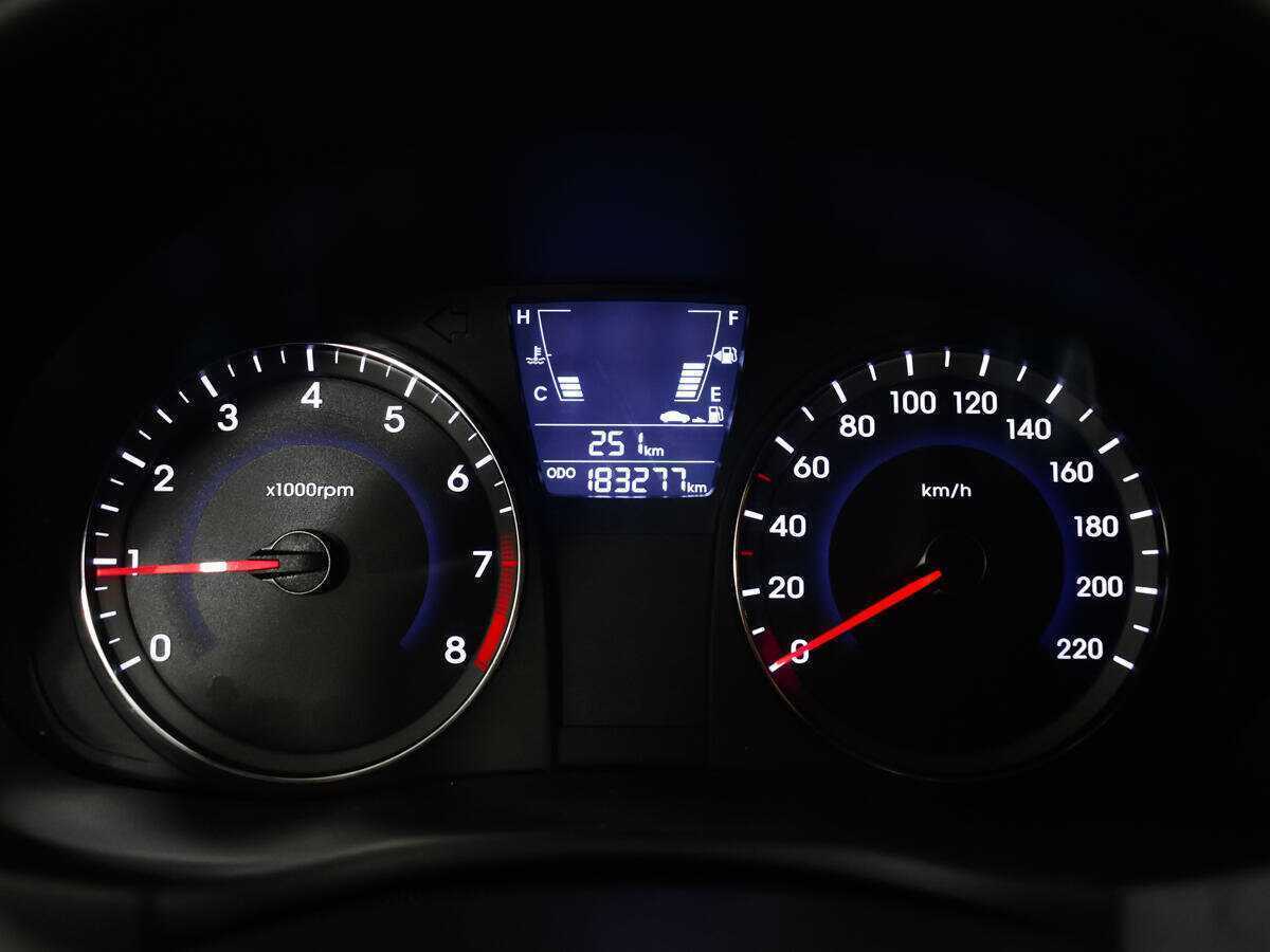 Купить Hyundai Solaris с пробегом. Фото: #10