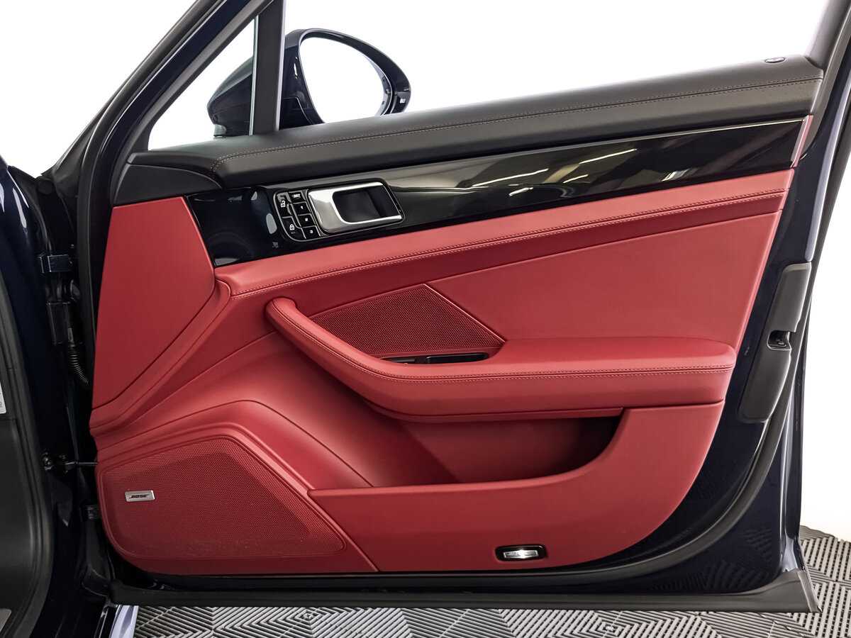 Купить Porsche Panamera с пробегом. Фото: #24
