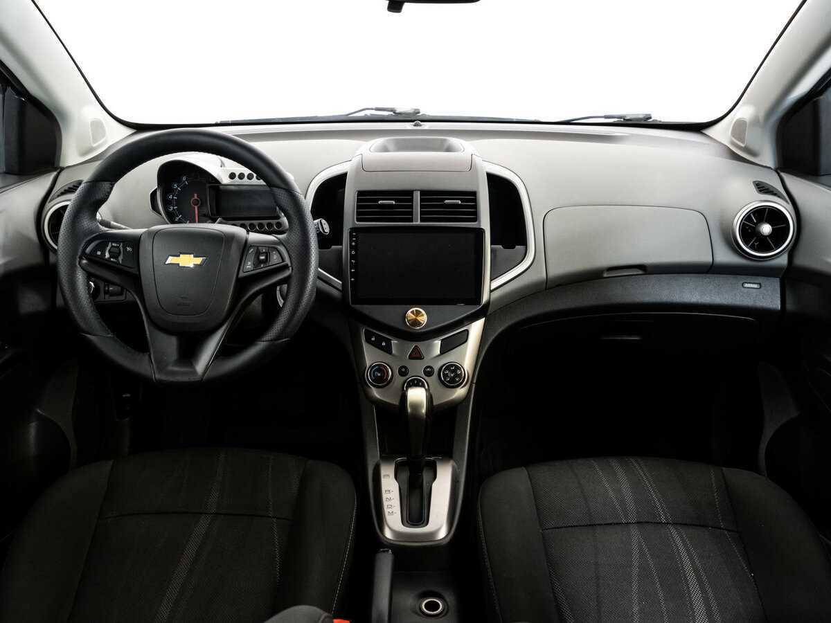 Купить Chevrolet Aveo с пробегом. Фото: #9