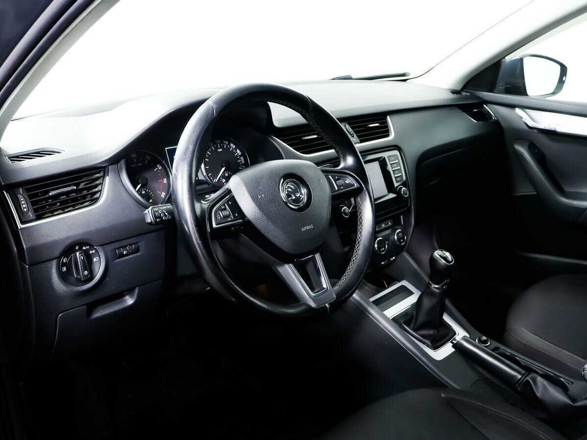 Купить Skoda Octavia с пробегом. Фото: #12