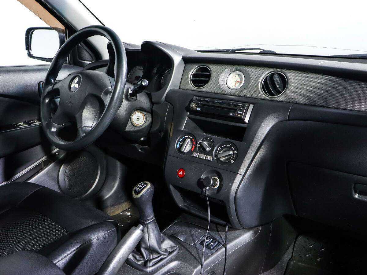 Купить Mitsubishi Outlander с пробегом. Фото: #8