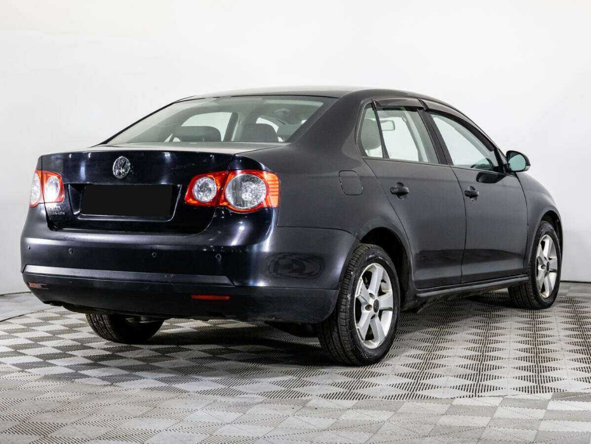 Купить Volkswagen Jetta с пробегом. Фото: #4