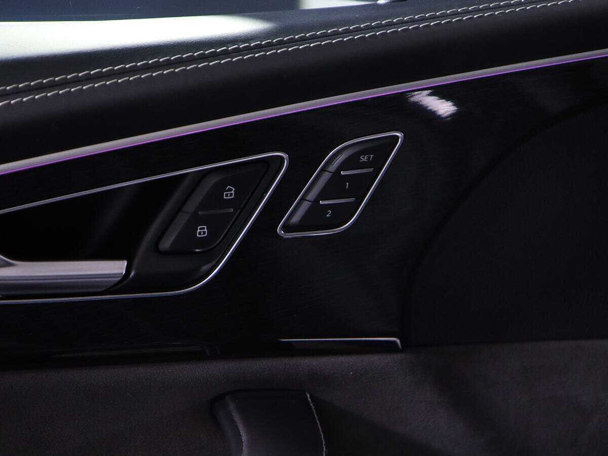 Купить Audi Q8 с пробегом. Фото: #22