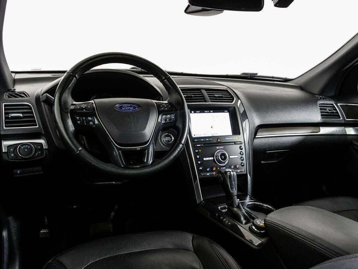 Купить Ford Explorer с пробегом. Фото: #11