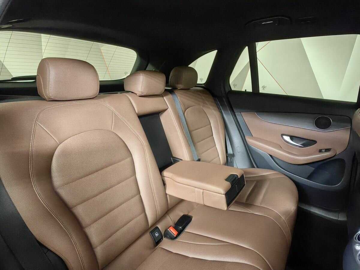 Купить Mercedes-Benz GLC с пробегом. Фото: #12