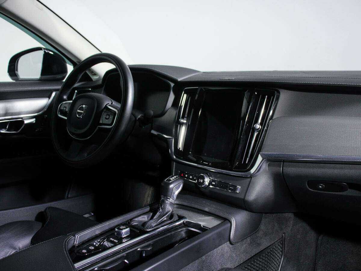 Купить Volvo S90 с пробегом. Фото: #6