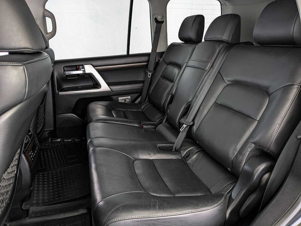 Купить Toyota Land Cruiser с пробегом. Фото: #13
