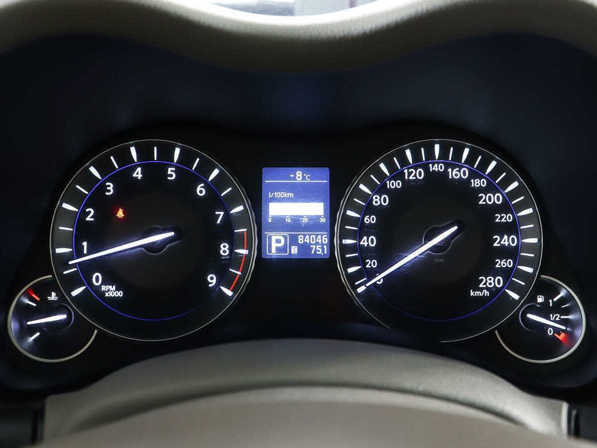 Купить Infiniti M с пробегом. Фото: #15