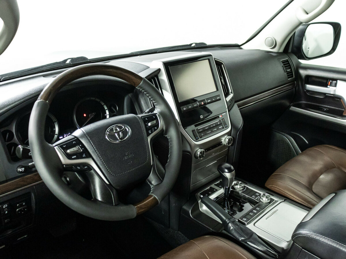 Купить Toyota Land Cruiser с пробегом. Фото: #8