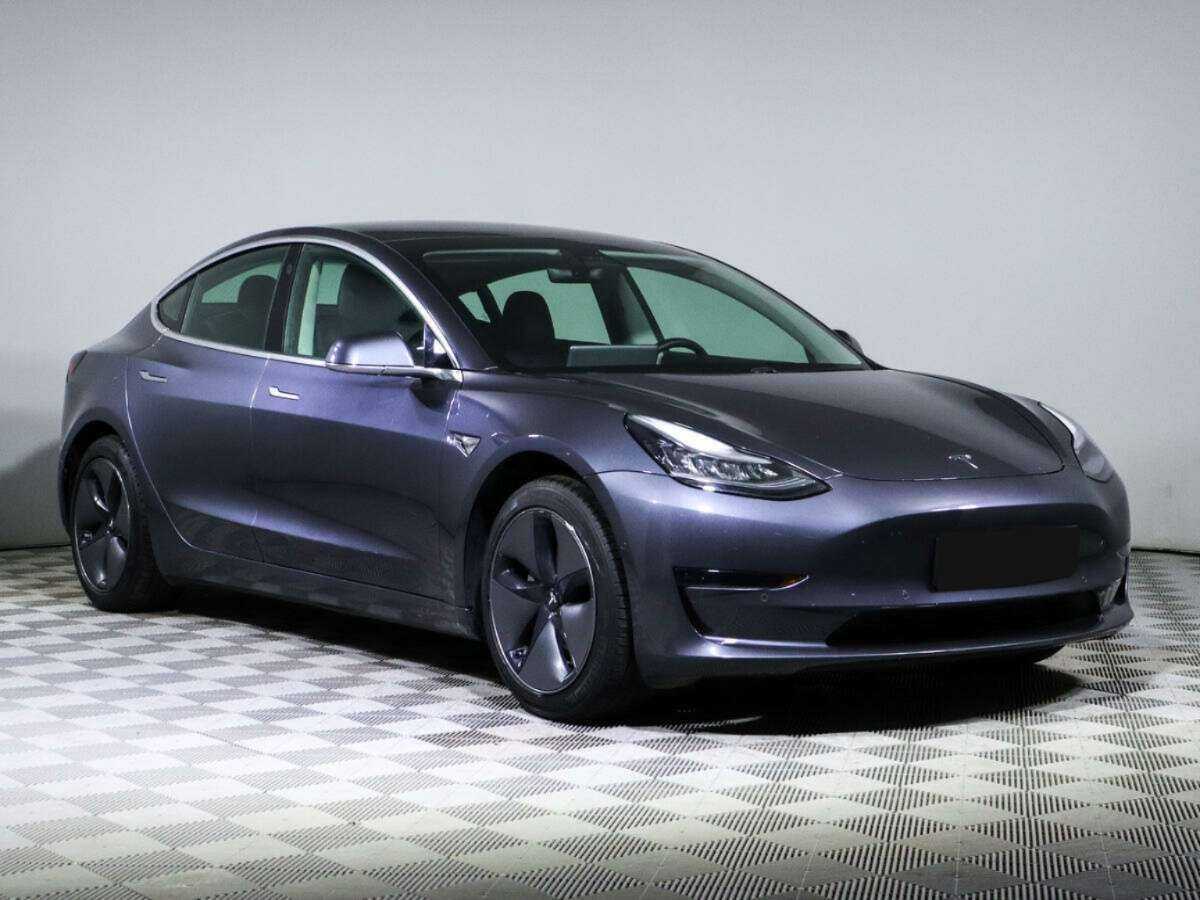 Купить Tesla Model 3 с пробегом. Фото: #2