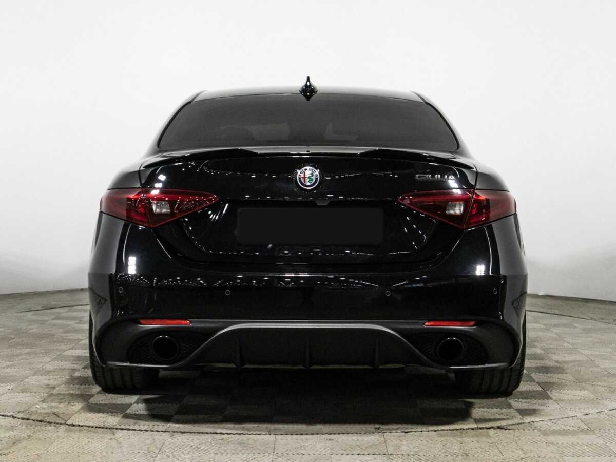 Купить Alfa Romeo Giulia с пробегом. Фото: #5