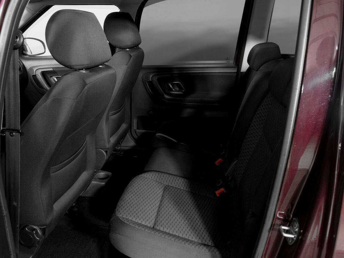 Купить Skoda Roomster с пробегом. Фото: #9