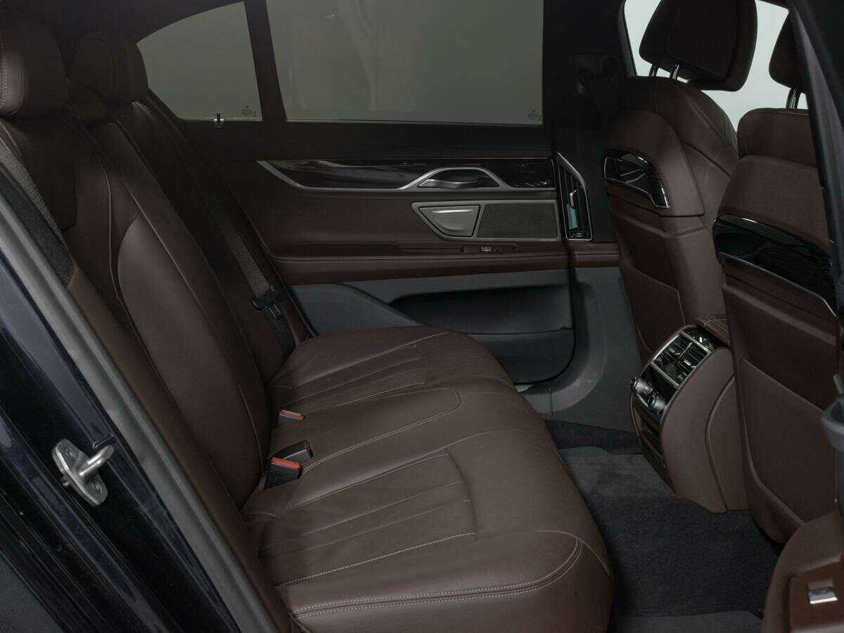 Купить BMW 7 серии с пробегом. Фото: #13