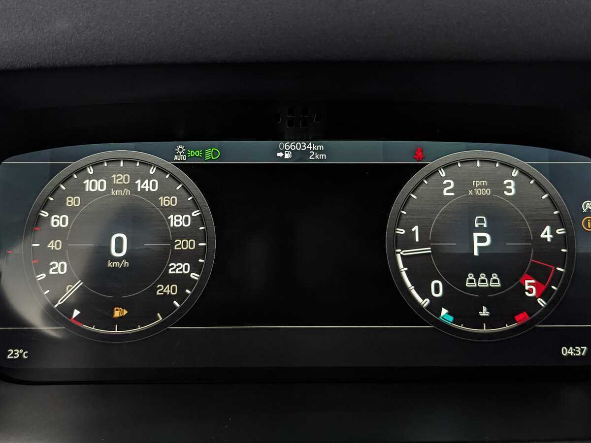 Купить Land Rover Defender с пробегом. Фото: #11