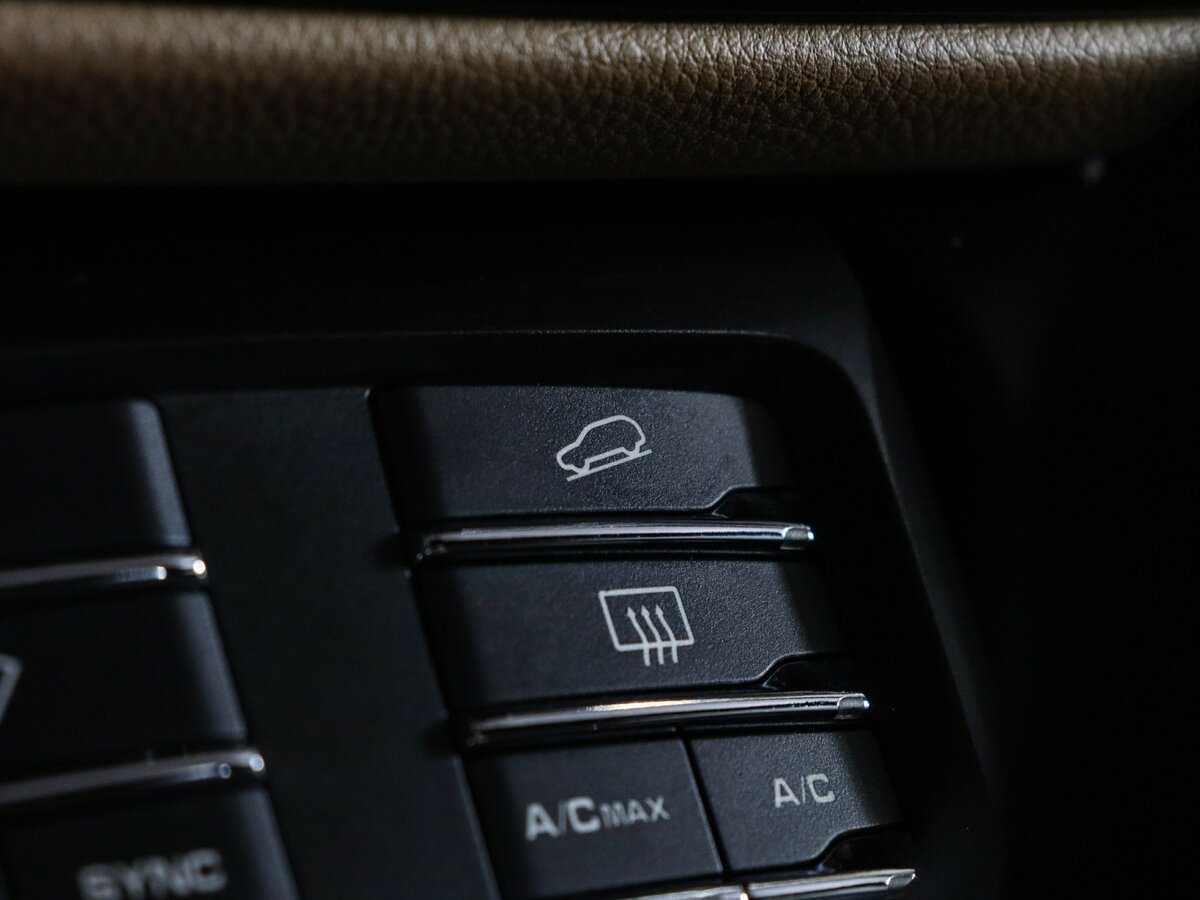 Купить Porsche Macan с пробегом. Фото: #27