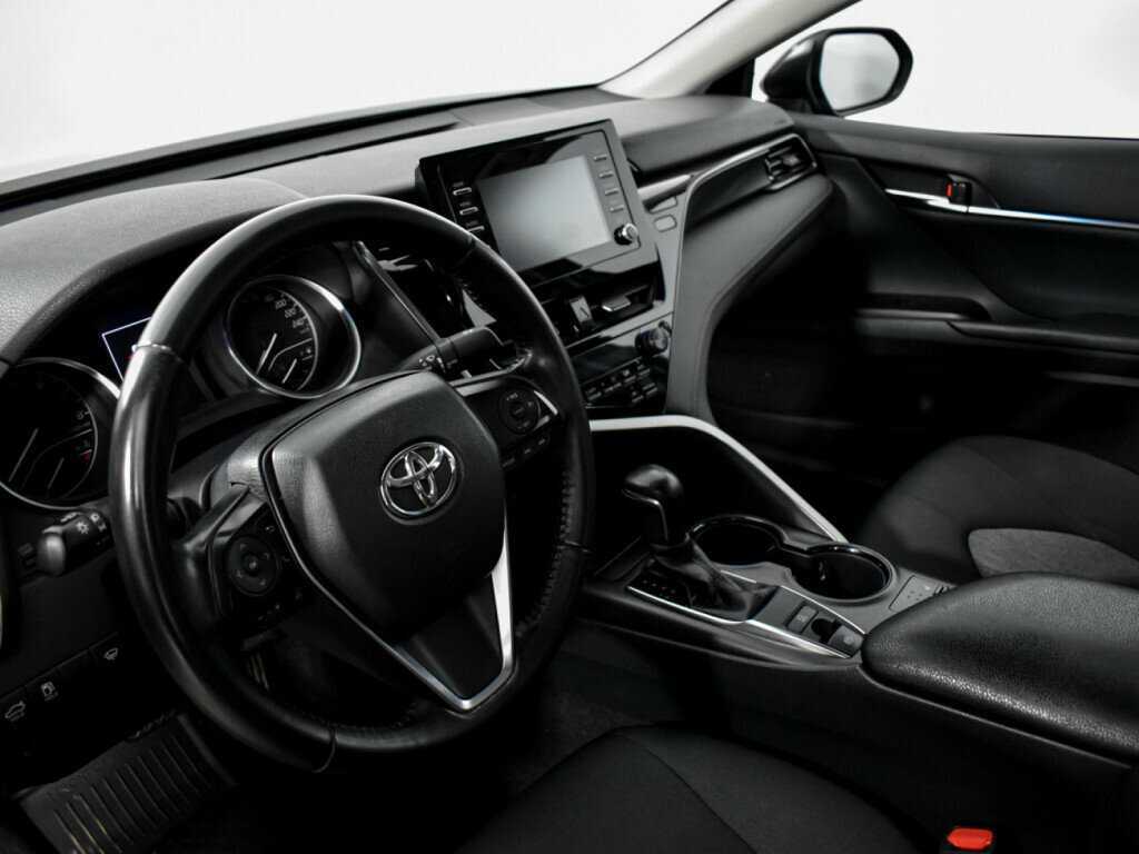 Купить Toyota Camry с пробегом. Фото: #8
