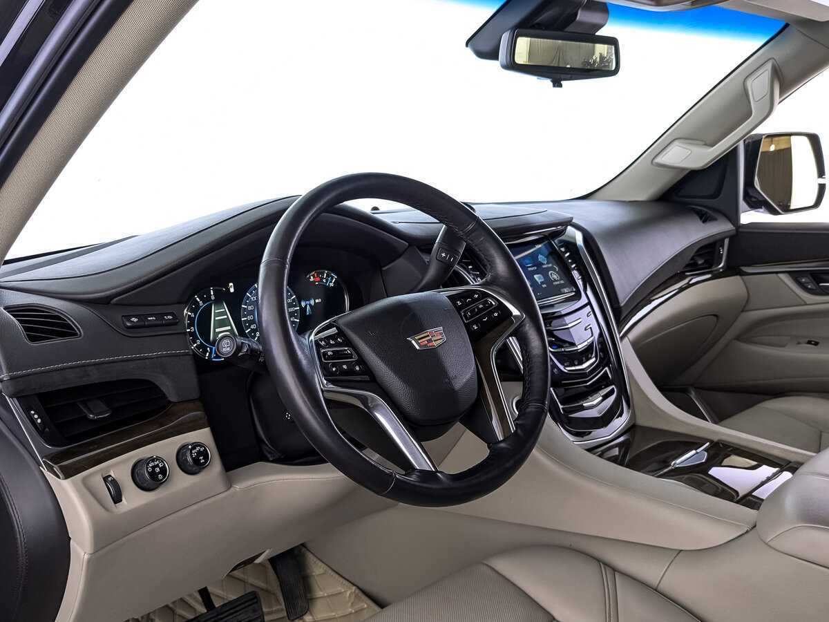 Купить Cadillac Escalade с пробегом. Фото: #14