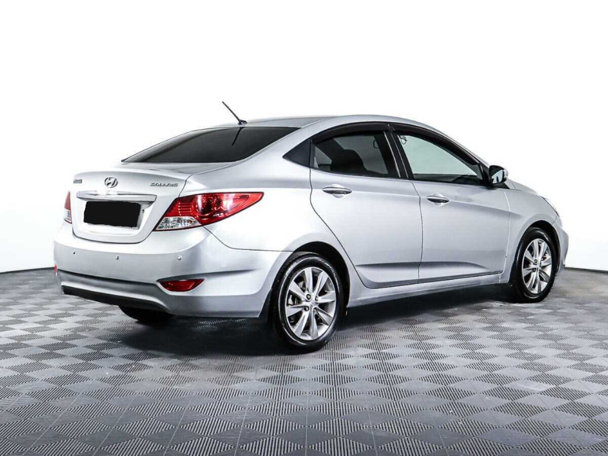 Купить Hyundai Solaris с пробегом. Фото: #4