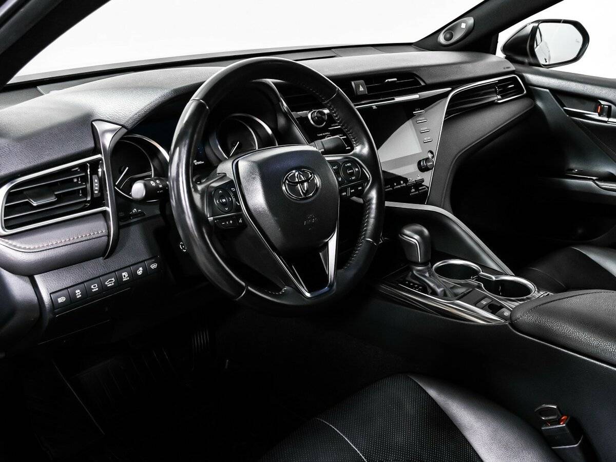 Купить Toyota Camry с пробегом. Фото: #11