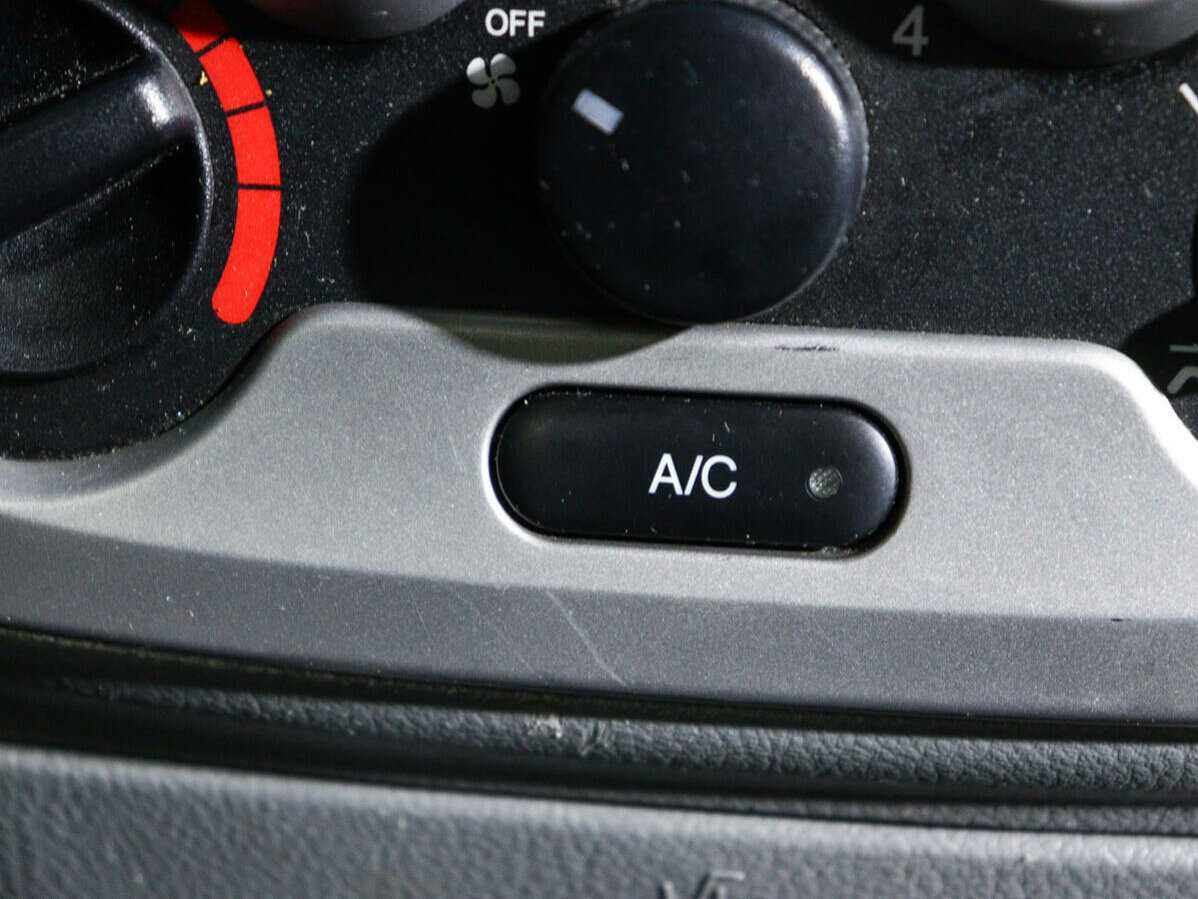 Купить Chevrolet Aveo с пробегом. Фото: #14