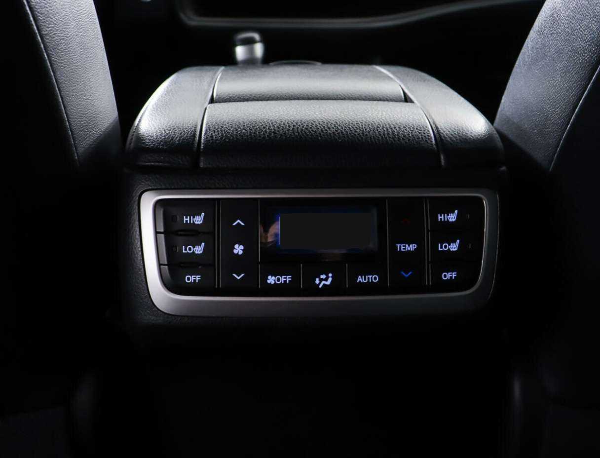 Купить Toyota Highlander с пробегом. Фото: #18