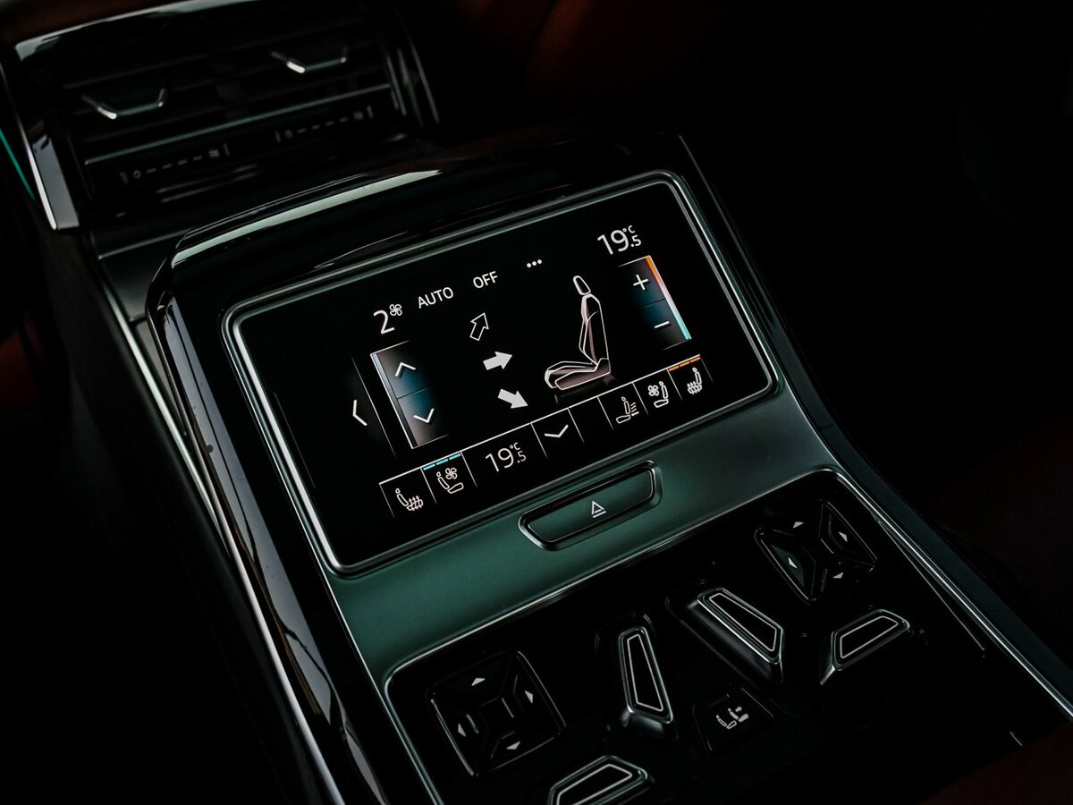 Купить Audi S8 с пробегом. Фото: #17