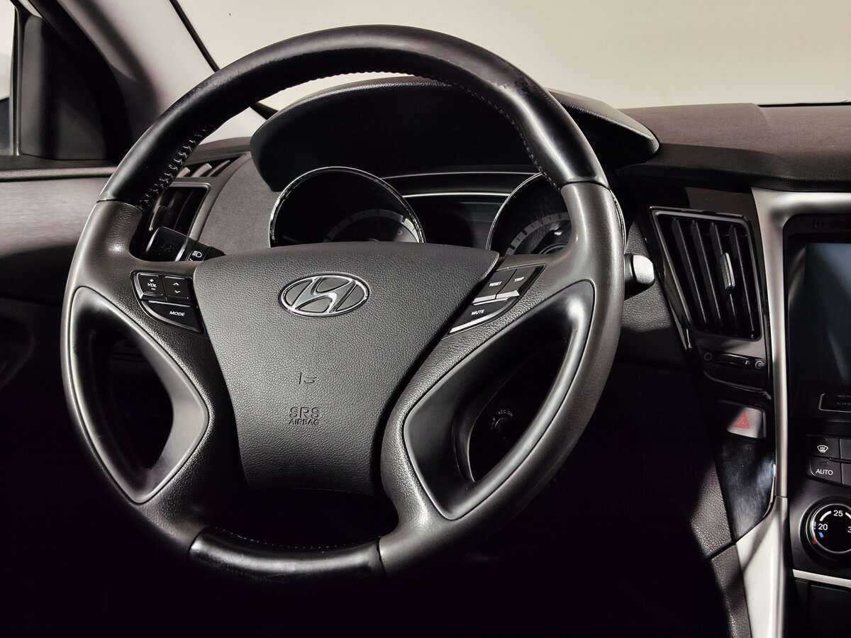 Купить Hyundai Sonata с пробегом. Фото: #15