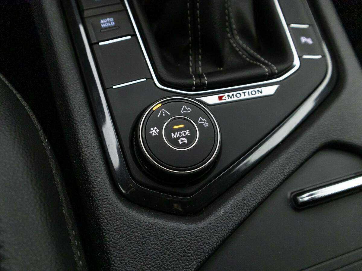 Купить Volkswagen Tiguan с пробегом. Фото: #18