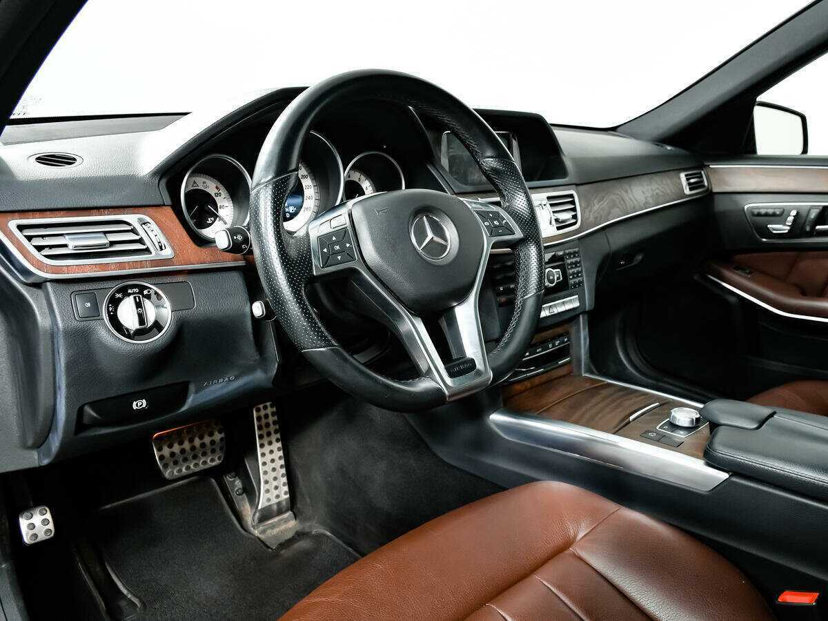 Купить Mercedes-Benz E-Класс с пробегом. Фото: #10