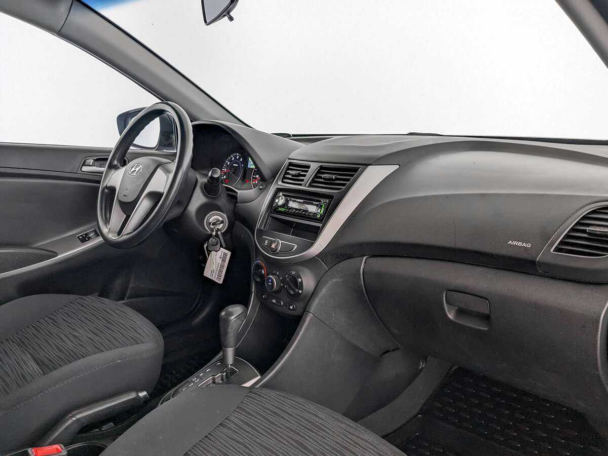 Купить Hyundai Solaris с пробегом. Фото: #8