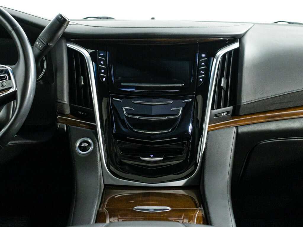 Купить Cadillac Escalade с пробегом. Фото: #13