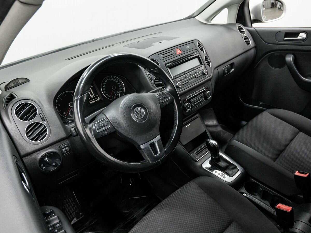 Купить Volkswagen Golf Plus с пробегом. Фото: #12