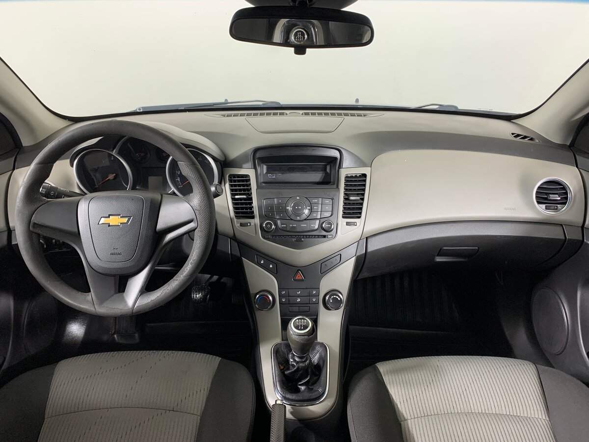 Купить Chevrolet Cruze с пробегом. Фото: #11