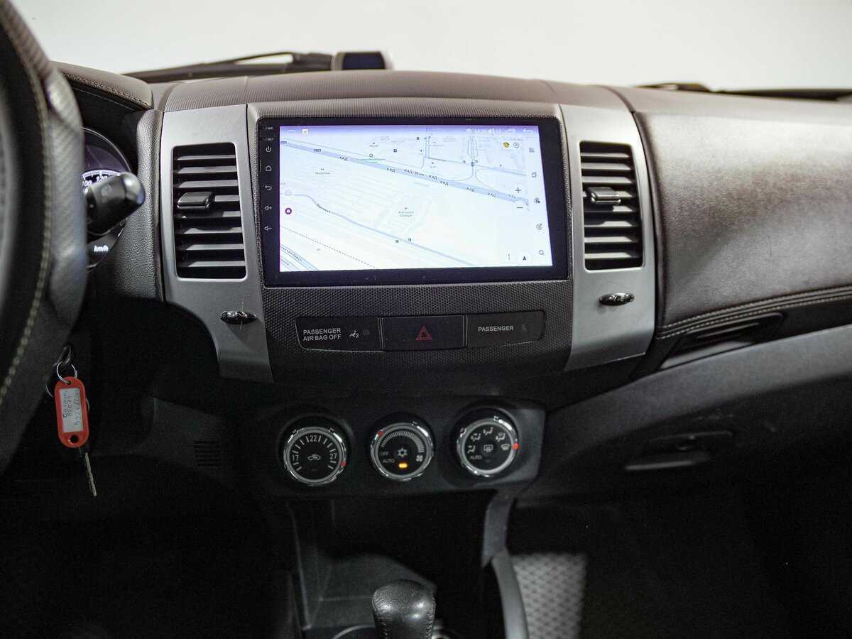 Купить Mitsubishi Outlander с пробегом. Фото: #9