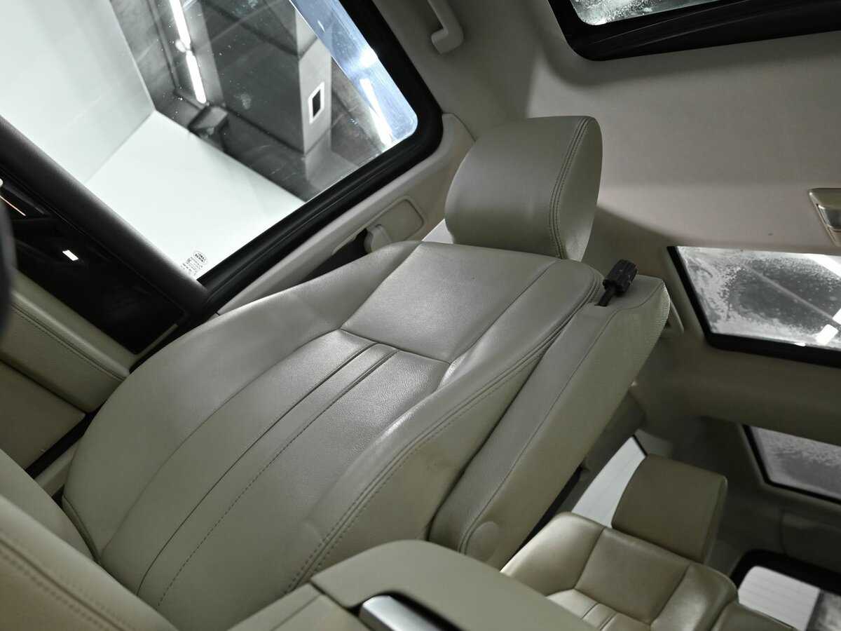 Купить Land Rover Discovery с пробегом. Фото: #14