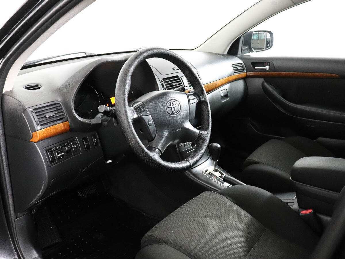 Купить Toyota Avensis с пробегом. Фото: #7