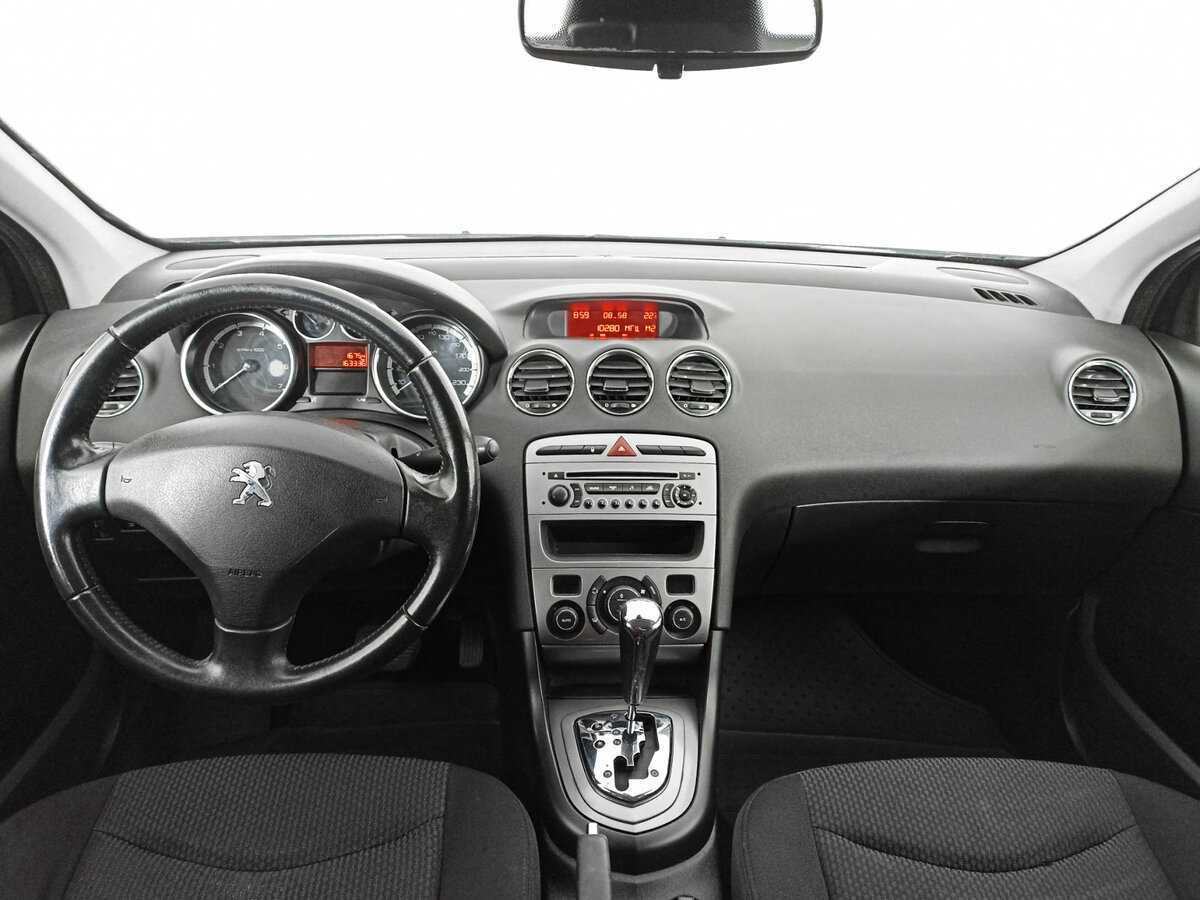 Купить Peugeot 408 с пробегом. Фото: #10
