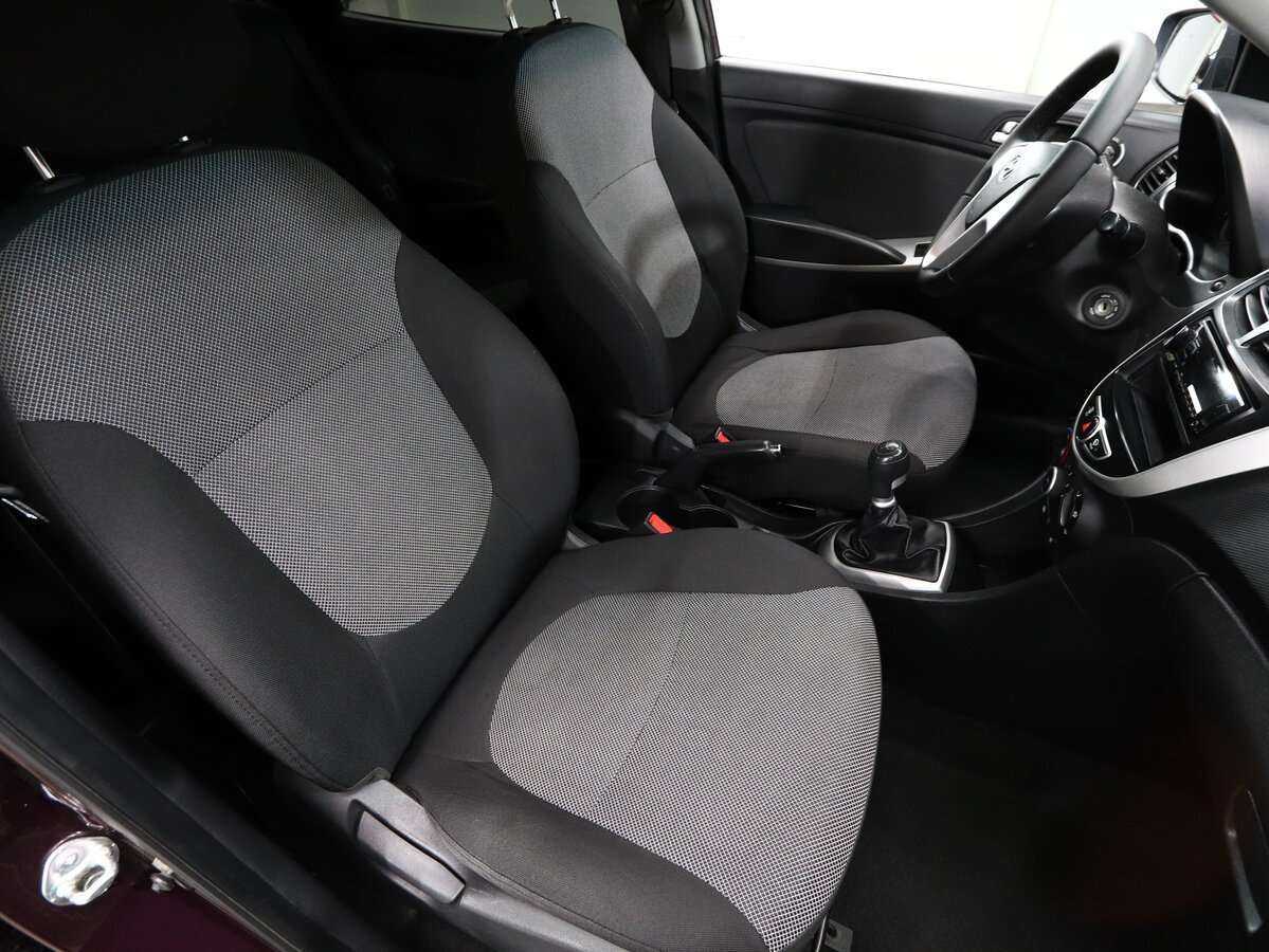 Купить Hyundai Solaris с пробегом. Фото: #10