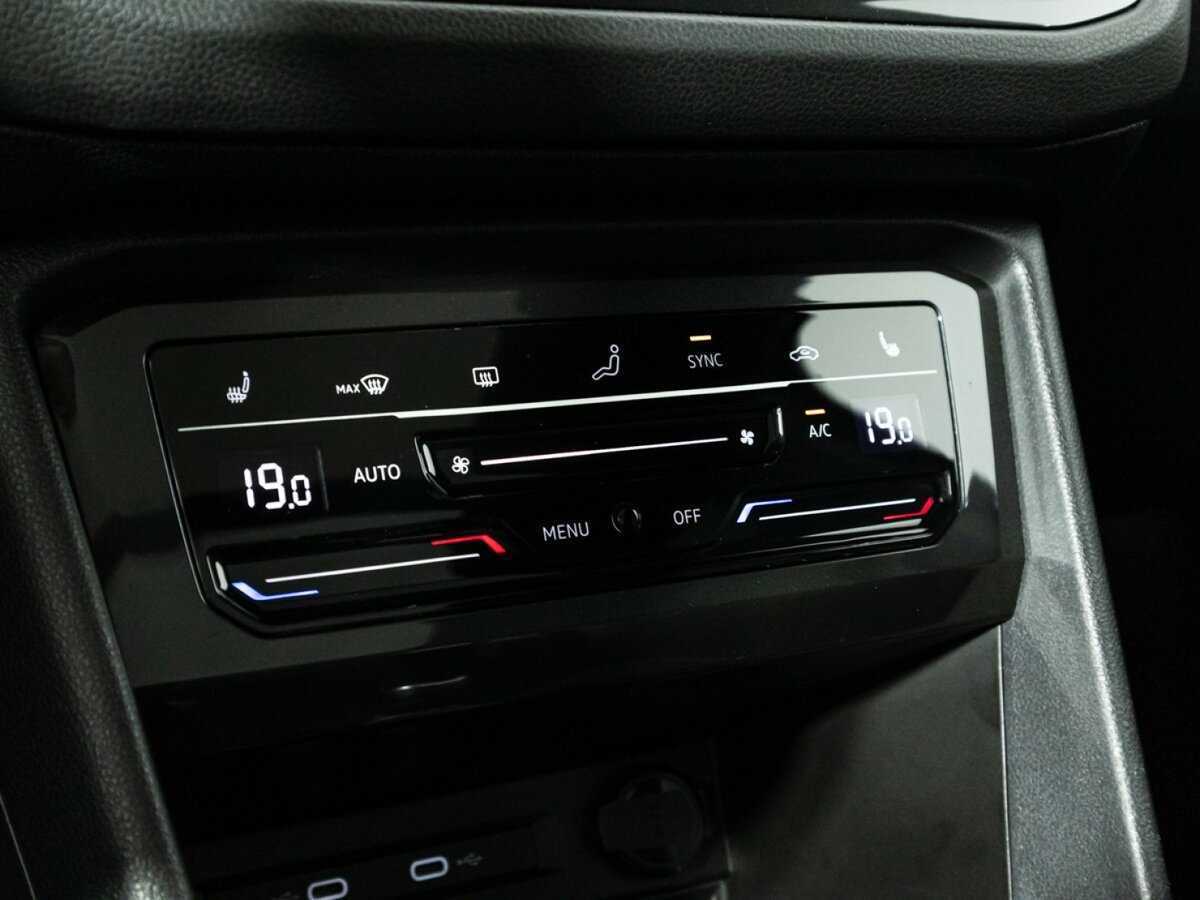 Купить Volkswagen Tiguan с пробегом. Фото: #22