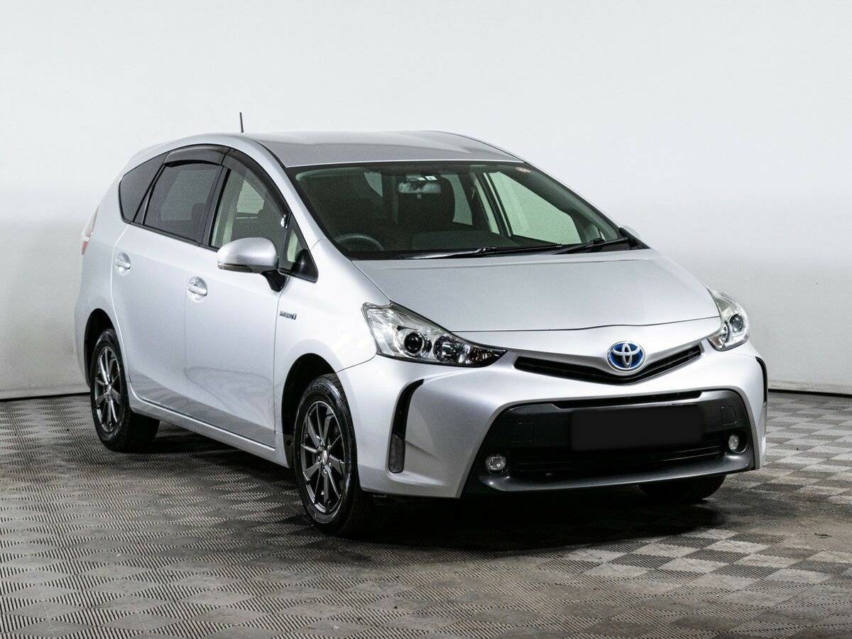Купить Toyota Prius Alpha с пробегом. Фото: #2
