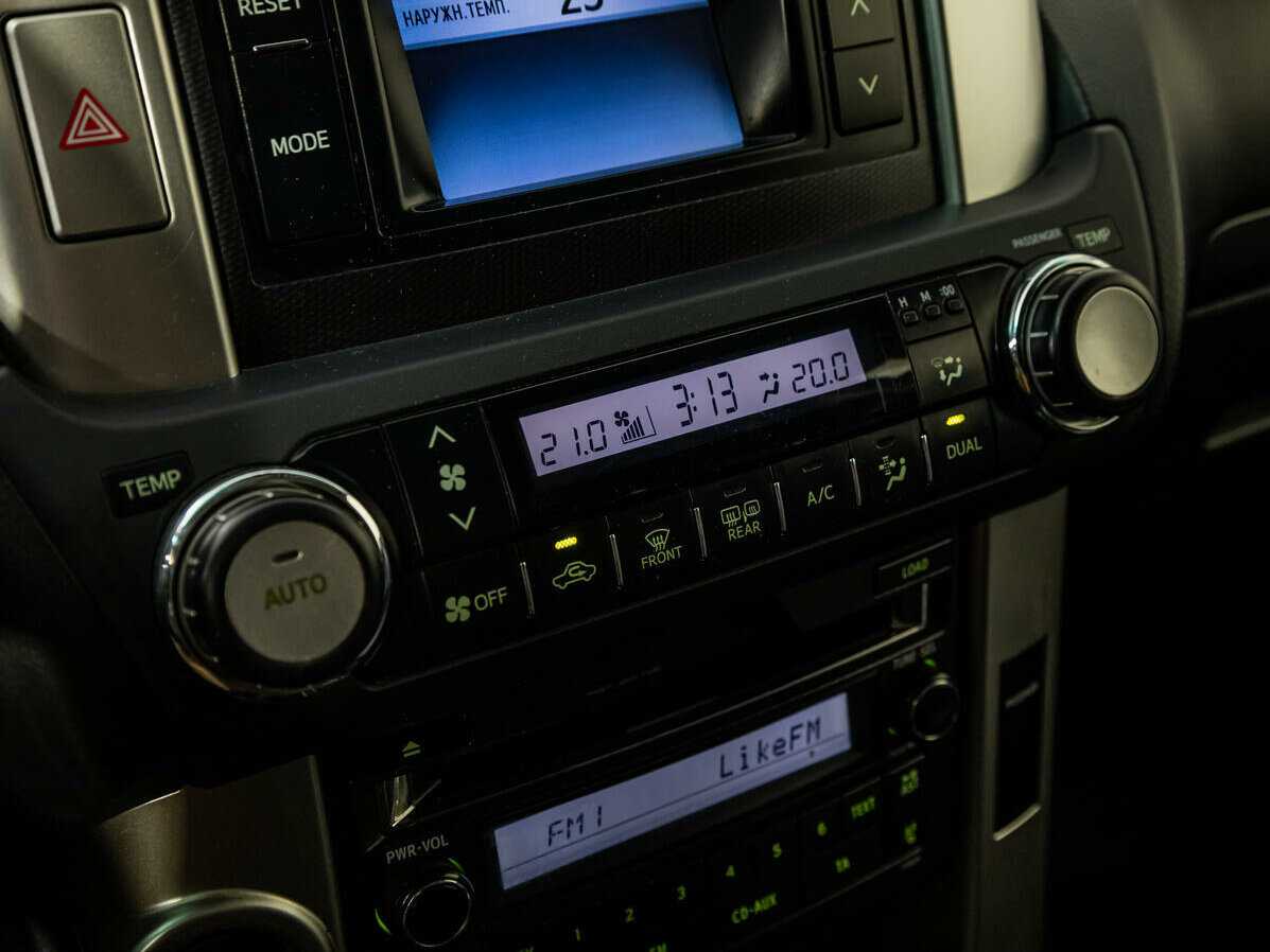 Купить Toyota Land Cruiser Prado с пробегом. Фото: #14
