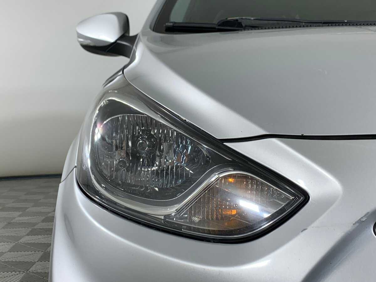 Купить Hyundai Solaris с пробегом. Фото: #9